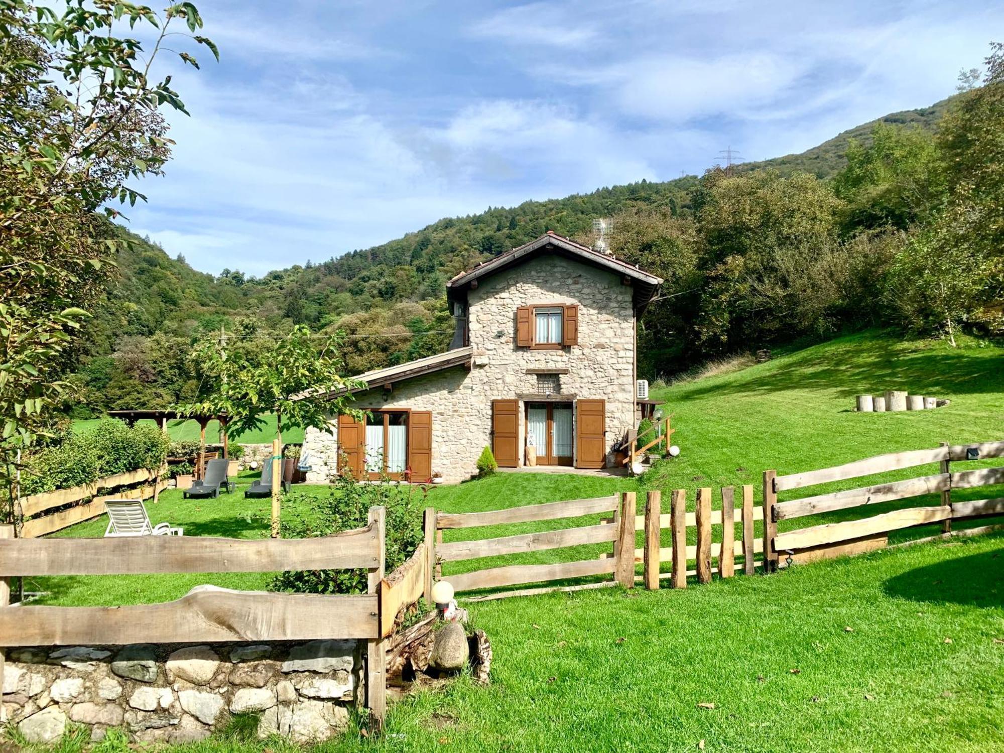 Villa Casa Al Castagneto Ceniga Exterior foto